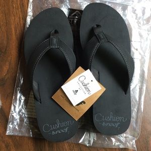 reef brand, black flip flops
